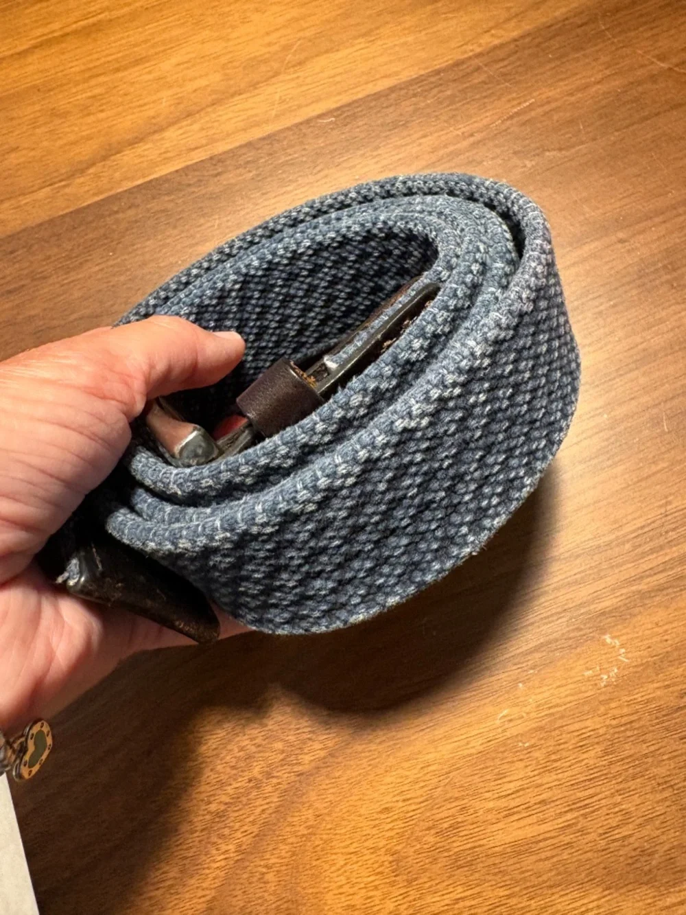 Tommy Bahama cloth and leather belt - size 44 (see pic)